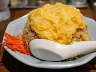 食通の昼メシ〉小宮山雄飛が推すパラパラ炒飯の王様 