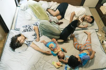 家族を「しがらみ」じゃなく「自由の基地」にするために、今日からできること。゛個人を自由にする家族゛を、神戸市長田に訪ねる