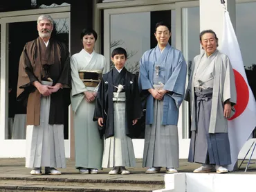 寺島しのぶの長男・眞秀が初代・尾上眞秀を襲名し5月に初舞台、日仏ハーフ歌舞伎俳優が誕生「いつかフランスで歌舞伎を」:中日スポーツ・東京中日スポーツ