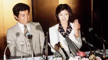 1980年の今日〉3月7日 : 百恵さん婚約会見で完全引退宣言 
