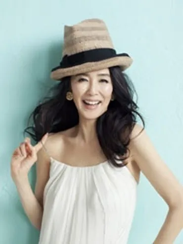 萬田久子の事実婚夫・佐々木力との死別から遺産相続まで 