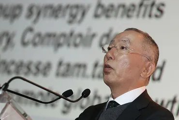 柳井正氏の成功とユニクロ躍進の軌跡とは？（ビジネス、経営者、富豪）ユニクロ創業者・柳井正氏の生い立ち、経営哲学、資産、そして未来への展望