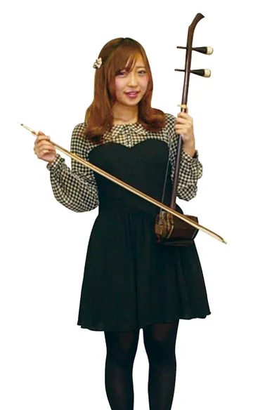 中西桐子の音楽と多才な才能：二胡、アニメ、メディア進出！(？)二胡奏者 中西桐子の輝かしい軌跡：幼少期からメディア出演まで