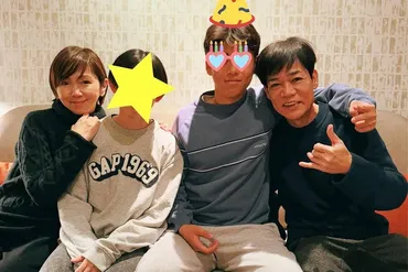 名倉潤&渡辺満里奈の長男〝顔出し〟写真がSNSで大反響「とてもよく似てらっしゃいますね♡」「なんて素敵なご家族」:「おっ!」でつながる地元密着のスポーツ応援メディア 西スポWEB OTTO!