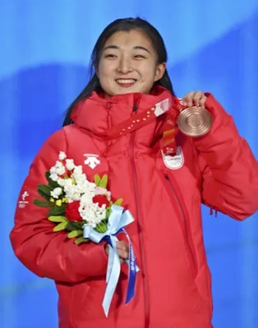 メダル手にした坂本花織「次の五輪まで頑張る、２５歳でもまだまだ跳べそう」 – オリンピック : 読売新聞オンライン