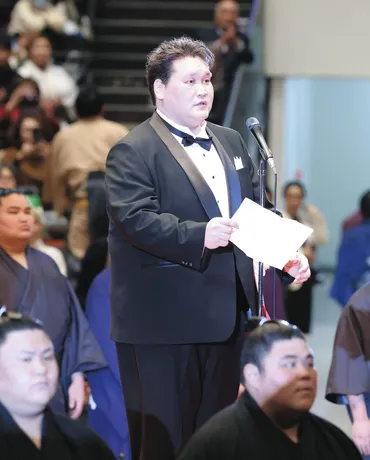 大相撲】元照ノ富士の伊勢ケ浜親方、断髪終え゛猛稽古゛での次世代横綱育成 語る「自分に負けずに精神が強く、思いやりを持った協会の看板力士を育てたい」：中日スポーツ・東京中日スポーツ