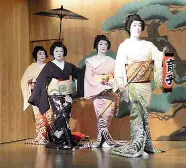 赤坂芸者・赤坂育子さんの半生：伝統を守り、未来へ繋ぐ生き方とは？芸者として初の旭日双光章受勲！赤坂育子さんの華麗なる生き様