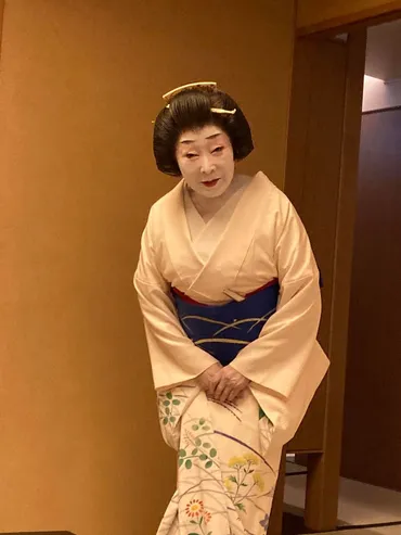 芸者として初めて叙勲された赤坂育子さんとの出会い